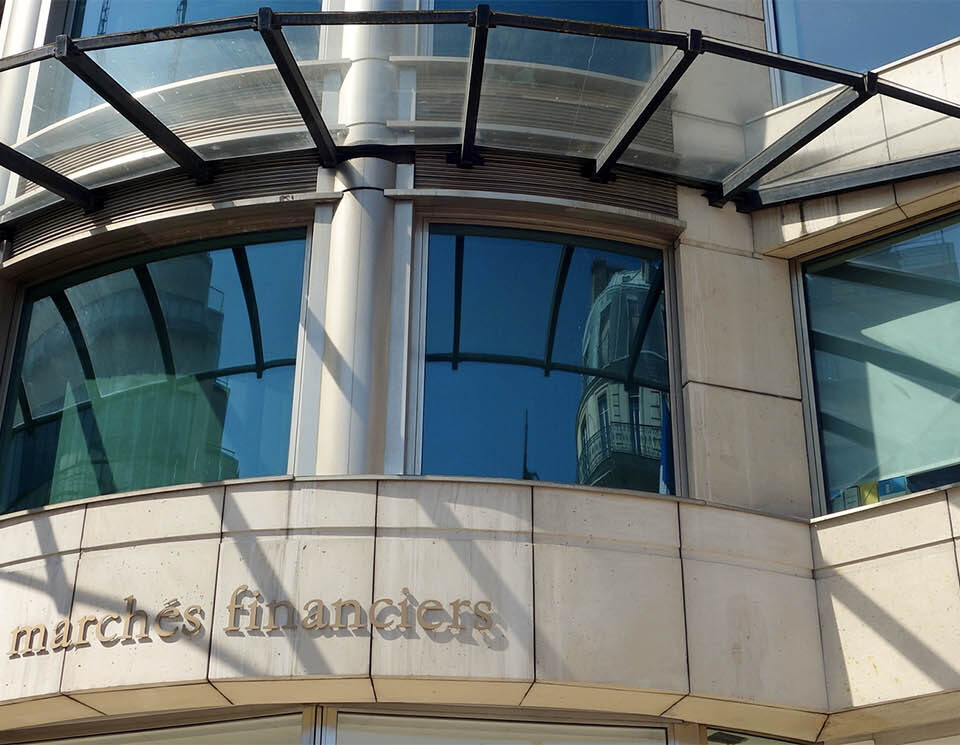 Edition spéciale du Baromètre AMF : des écarts marqués persistent entre les femmes et les hommes en matière d’investissement