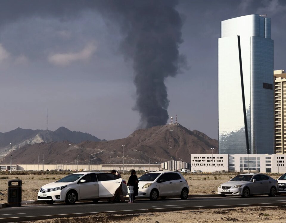 Guerre en Iran : les prospères pays du Golfe emportés dans le chaos du conflit